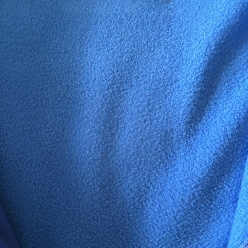 Callaway pullover. - Picture 6 of 6